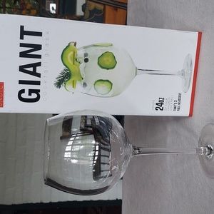 NWT UNDICI Giant Cocktail Glass, Holds 24oz.